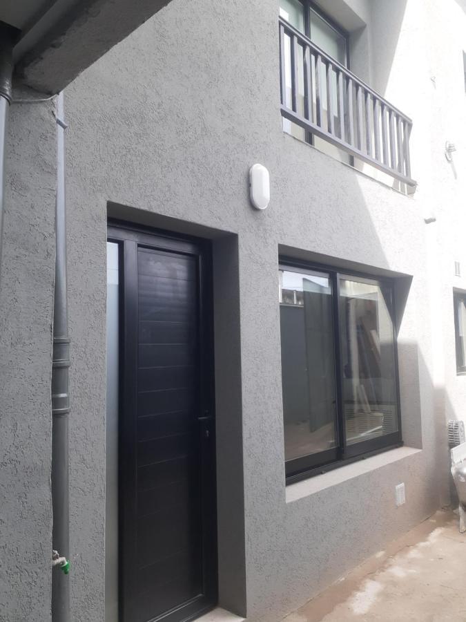 Casa Alem, Amplia Y Confortable. Holiday home Tandil